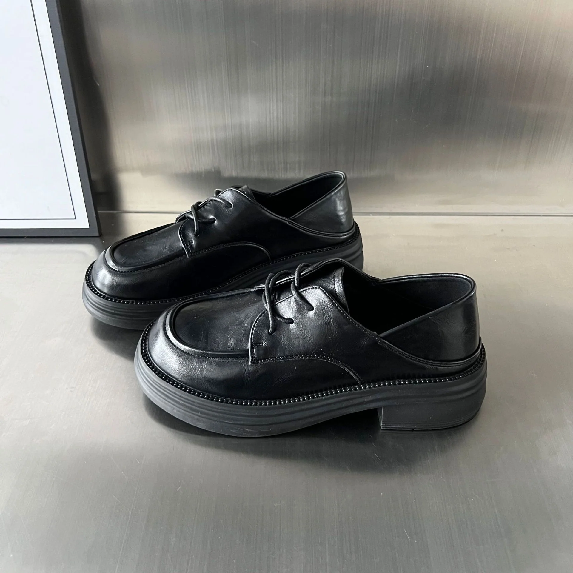 Damen Chunky Derby Schuhe mit bequemem Fußbett und modischem Design Heidi Mode - Image 2