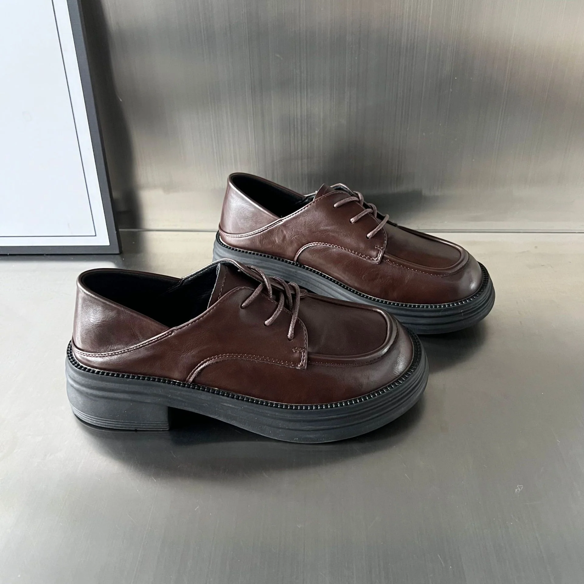 Damen Chunky Derby Schuhe mit bequemem Fußbett und modischem Design Heidi Mode - Image 4