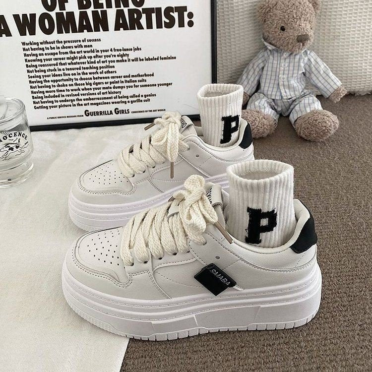 Damen Chunky Lifestyle-Sneaker mit eleganter Plateausohle und sportlichen Akzenten Heidi Mode - Image 3