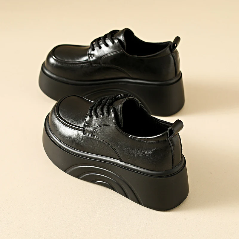 Damen Chunky Plateau Sneakers mit modischem Kunstleder-Obermaterial Heidi Mode