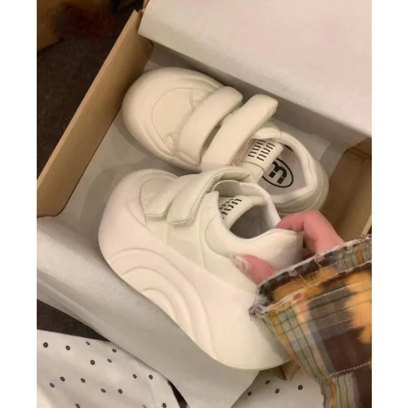 Damen Chunky Plateausneaker mit verstellbarem Klettverschluss Heidi Mode