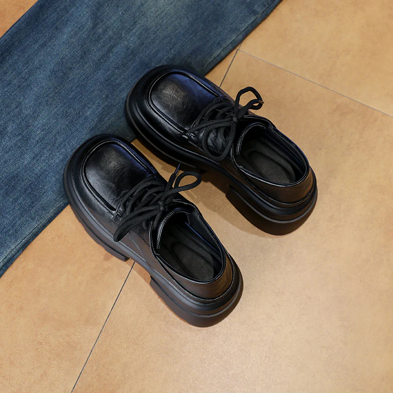 Damen Chunky Schnürschuhe mit robuster Plattform und stylishen Akzenten Heidi Mode - Image 3