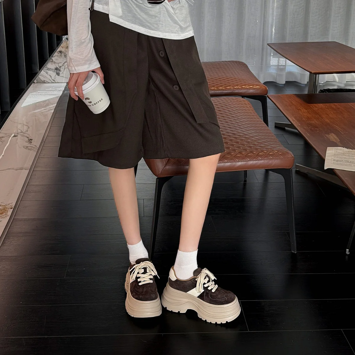 Damen Chunky Sneaker mit hochwertigem Wildleder-Obermaterial und rutschfester Sohle Heidi Mode - Image 3