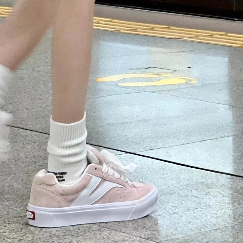 Damen Chunky Sneaker mit verstärkter Sohle und bequemer Innensohle Heidi Mode - Image 3