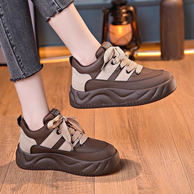 Damen Chunky Sneakers mit gepolsterter Sohle und stylischem Schnürdesign Heidi Mode - Image 4