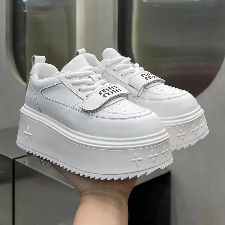 Damen Chunky Sneakers mit innovativem Klettverschluss und atmungsaktiver Sohle Heidi Mode - Image 2
