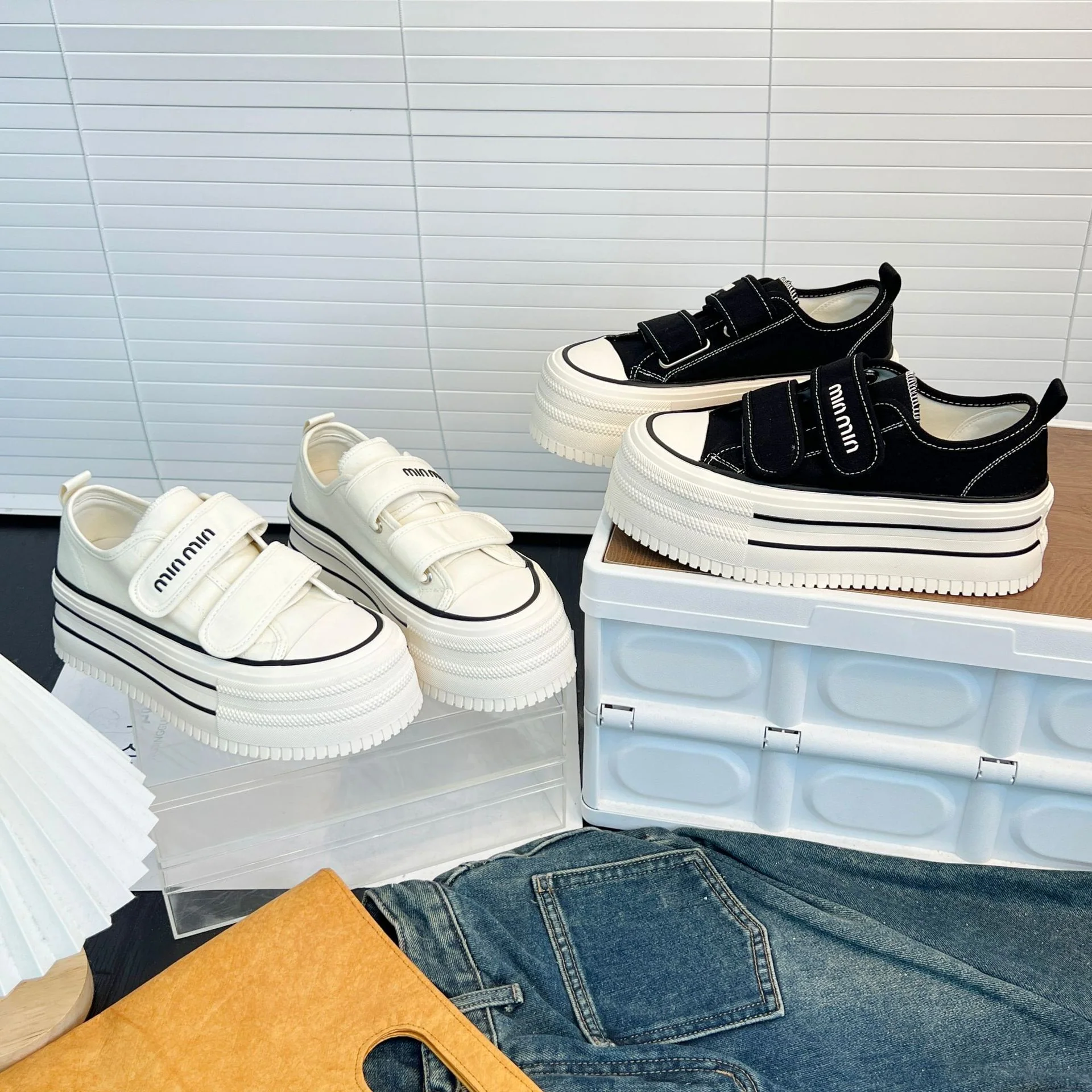 Damen Chunky Sneakers mit Klettverschluss und modischer Plateausohle Heidi Mode - Image 3