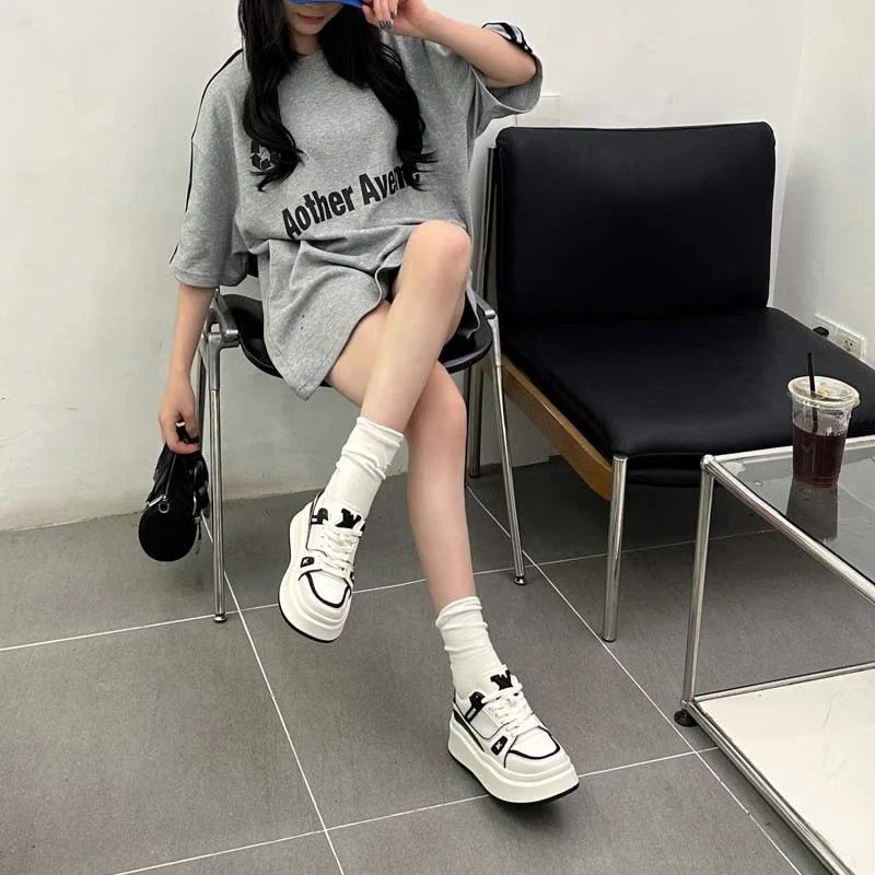Damen Chunky Sneakers mit modischem Design und dämpfender Sohle Heidi Mode - Image 2