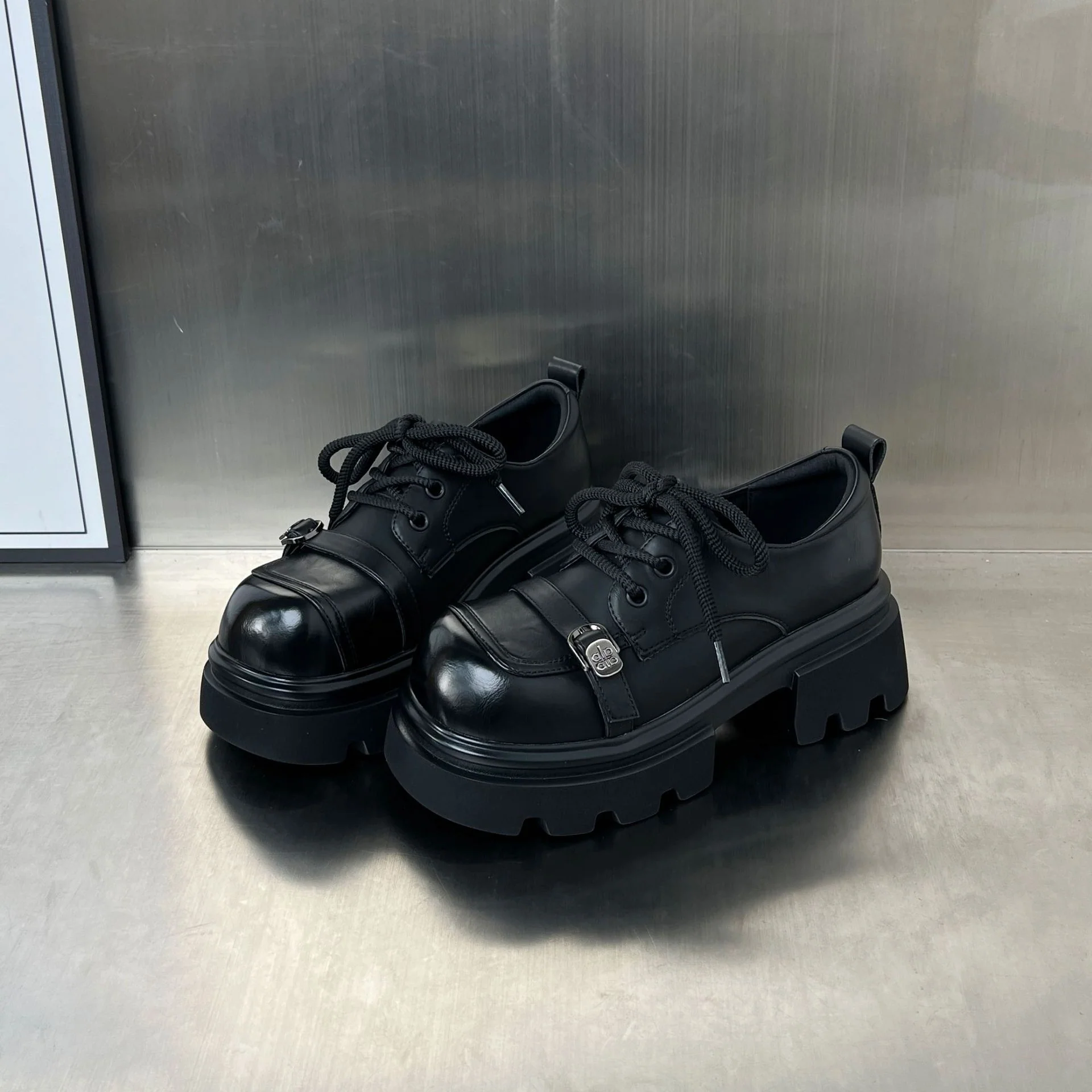 Damen Chunky Sneakers mit robustem Sohlenprofil und modischem Design Heidi Mode
