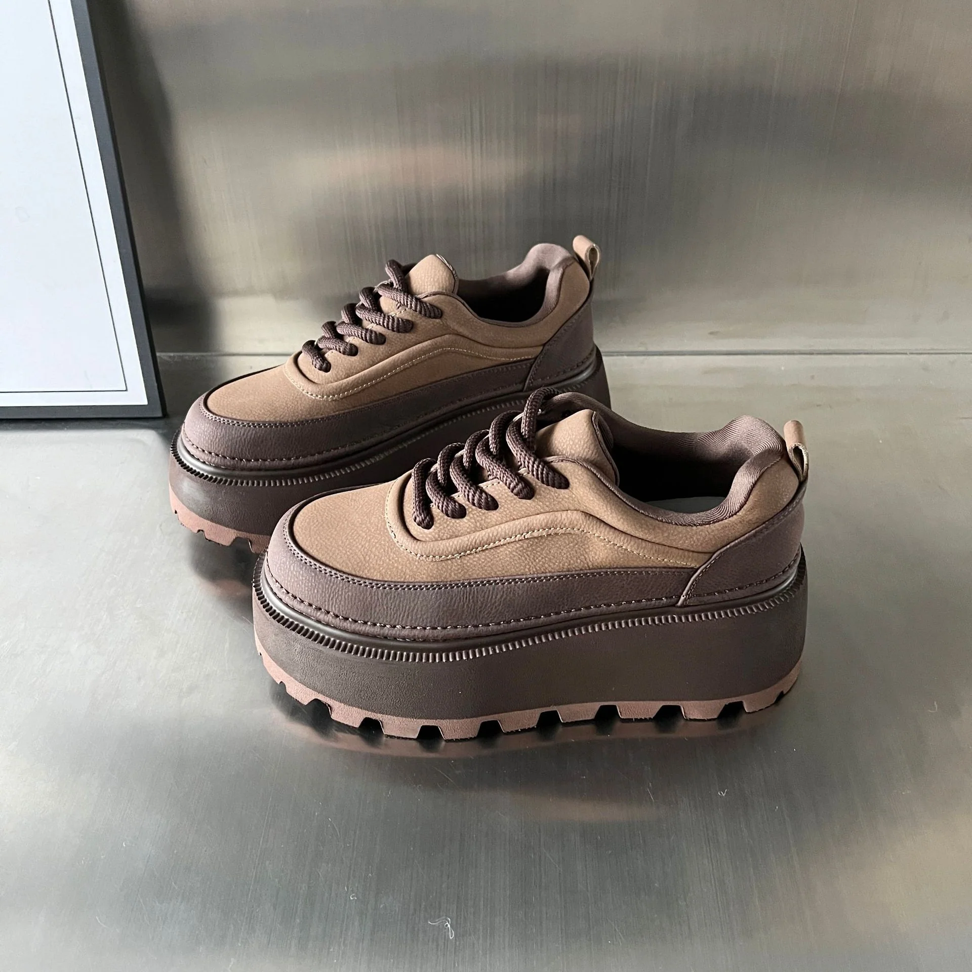 Damen Chunky Sneakers mit stablem Plateau und rutschfester Sohle Heidi Mode - Image 2