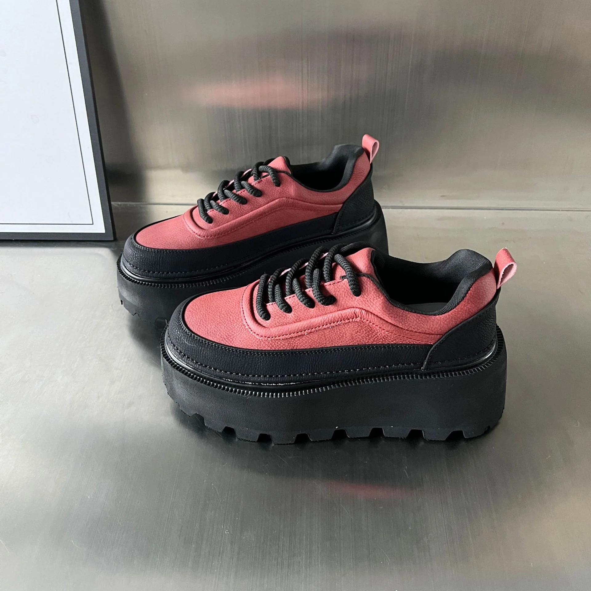 Damen Chunky Sneakers mit stablem Plateau und rutschfester Sohle Heidi Mode - Image 3