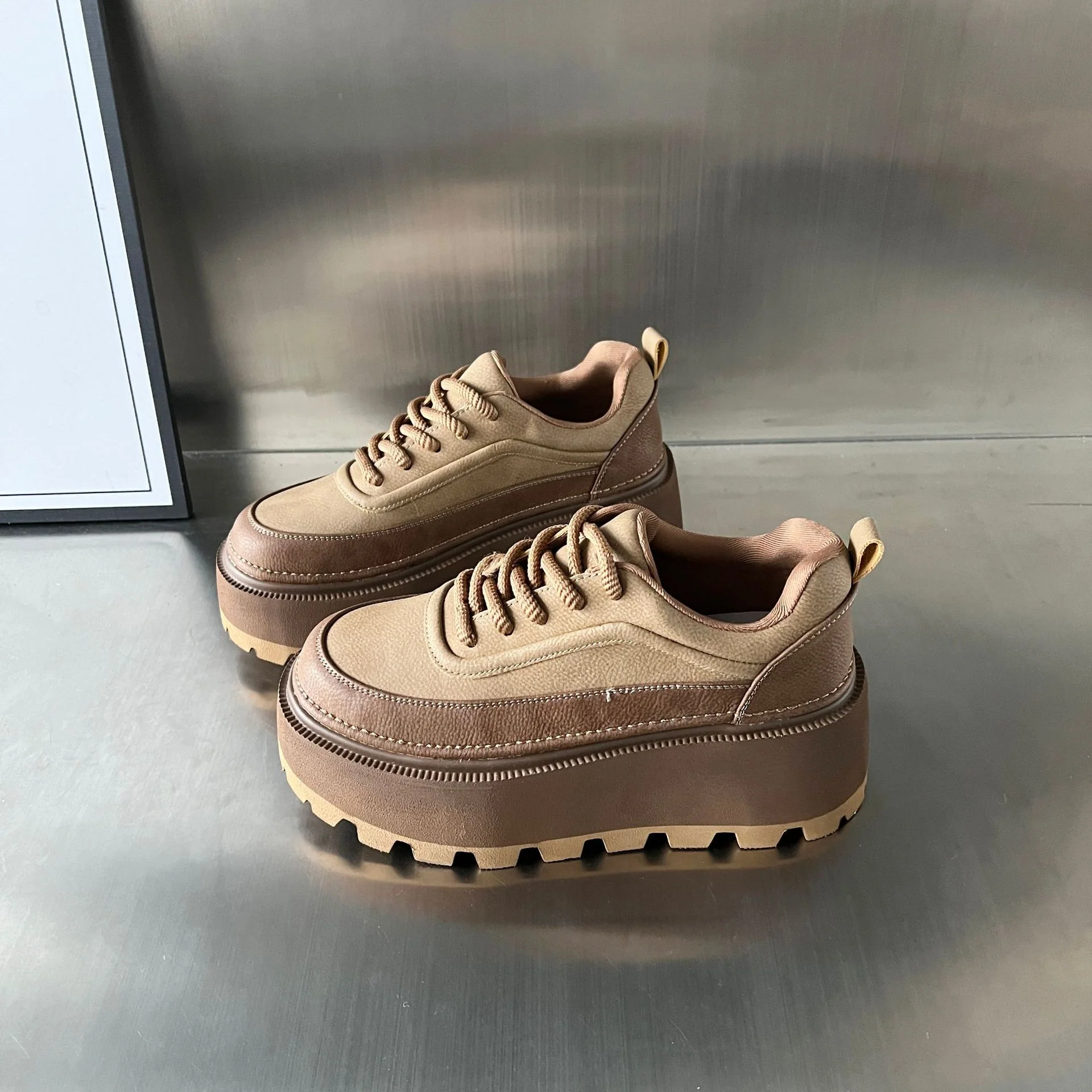 Damen Chunky Sneakers mit stablem Plateau und rutschfester Sohle Heidi Mode - Image 6