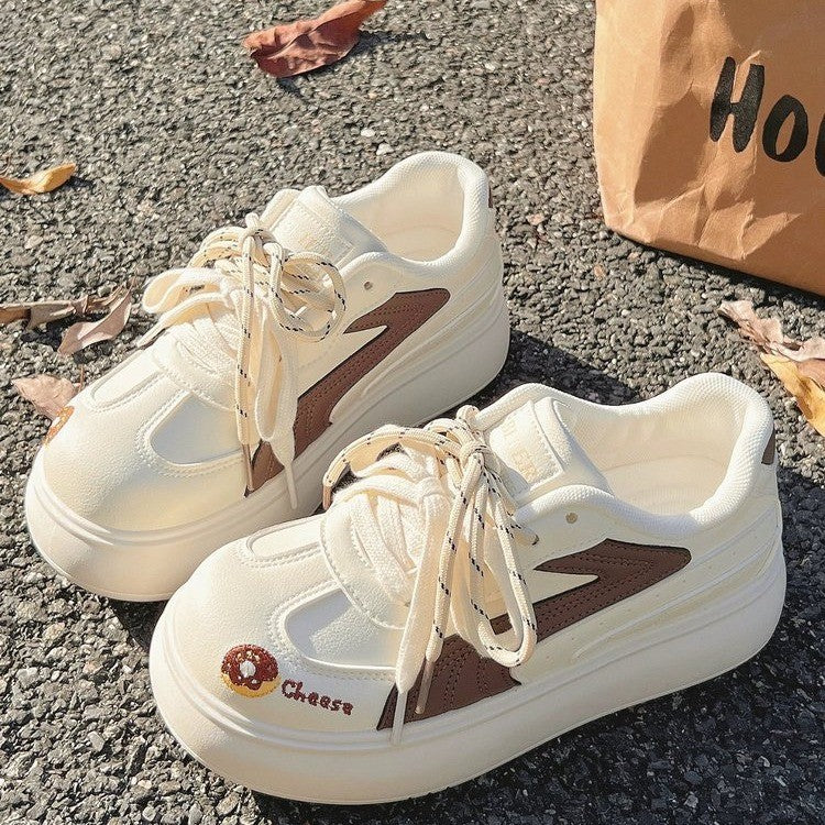 Damen Chunky Sneakers mit verspieltem Donut-Motiv und komfortabler Plattform-Sohle Heidi Mode - Image 2