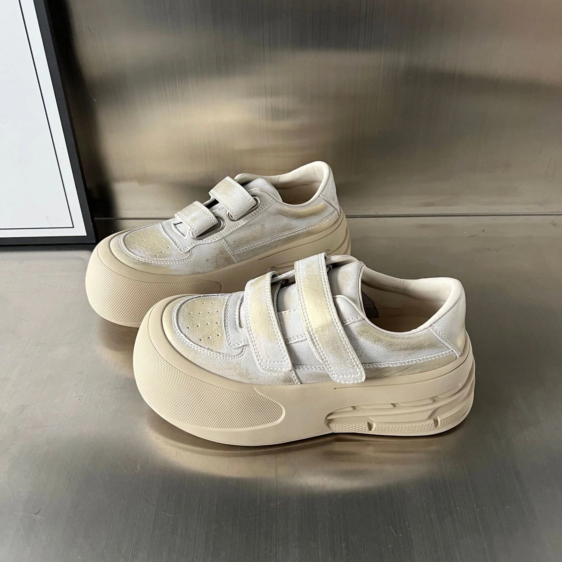 Damen Chunky Sneakers mit verstellbaren Klettverschlüssen und dämpfender Sohle Heidi Mode - Image 2