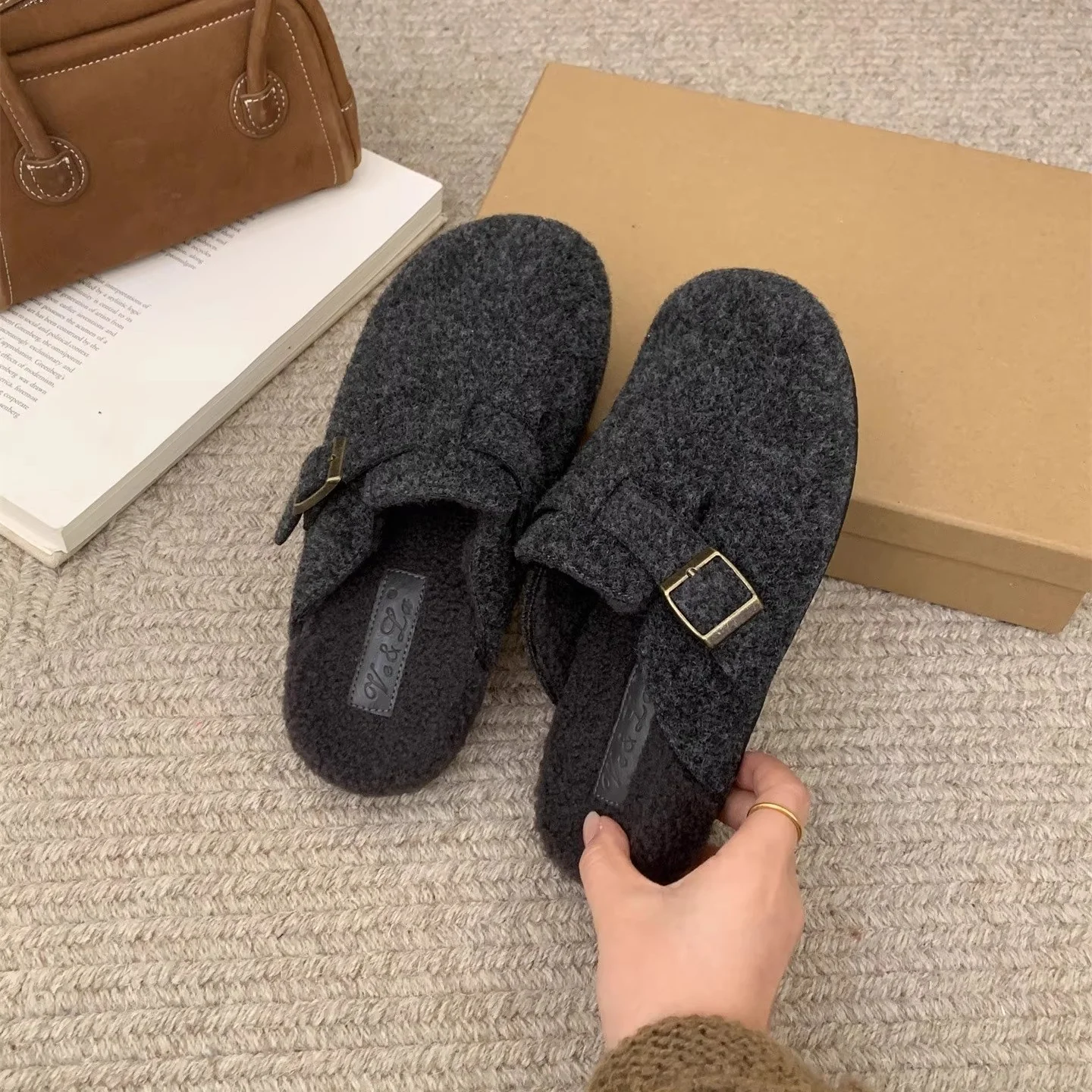 Damen Clogs aus hochwertigem Wollfilz mit dekorativen Schnallenapplikationen Heidi Mode - Image 2