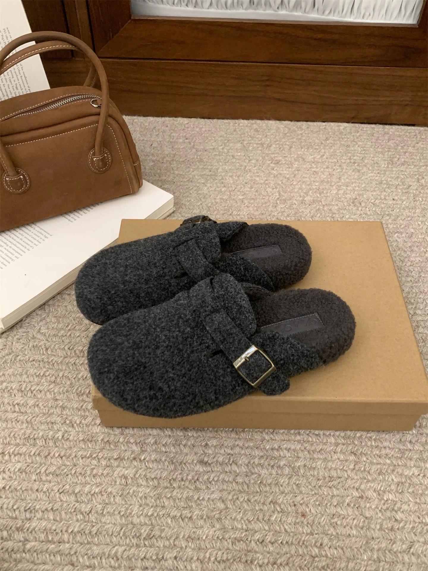 Damen Clogs aus hochwertigem Wollfilz mit dekorativen Schnallenapplikationen Heidi Mode - Image 6
