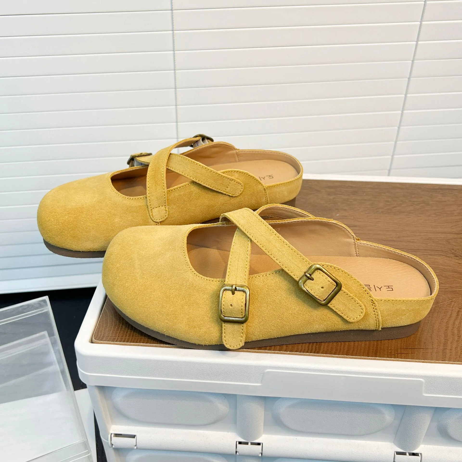 Damen Clogs mit elegantem Kreuzriemen und rutschfester Sohle Heidi Mode