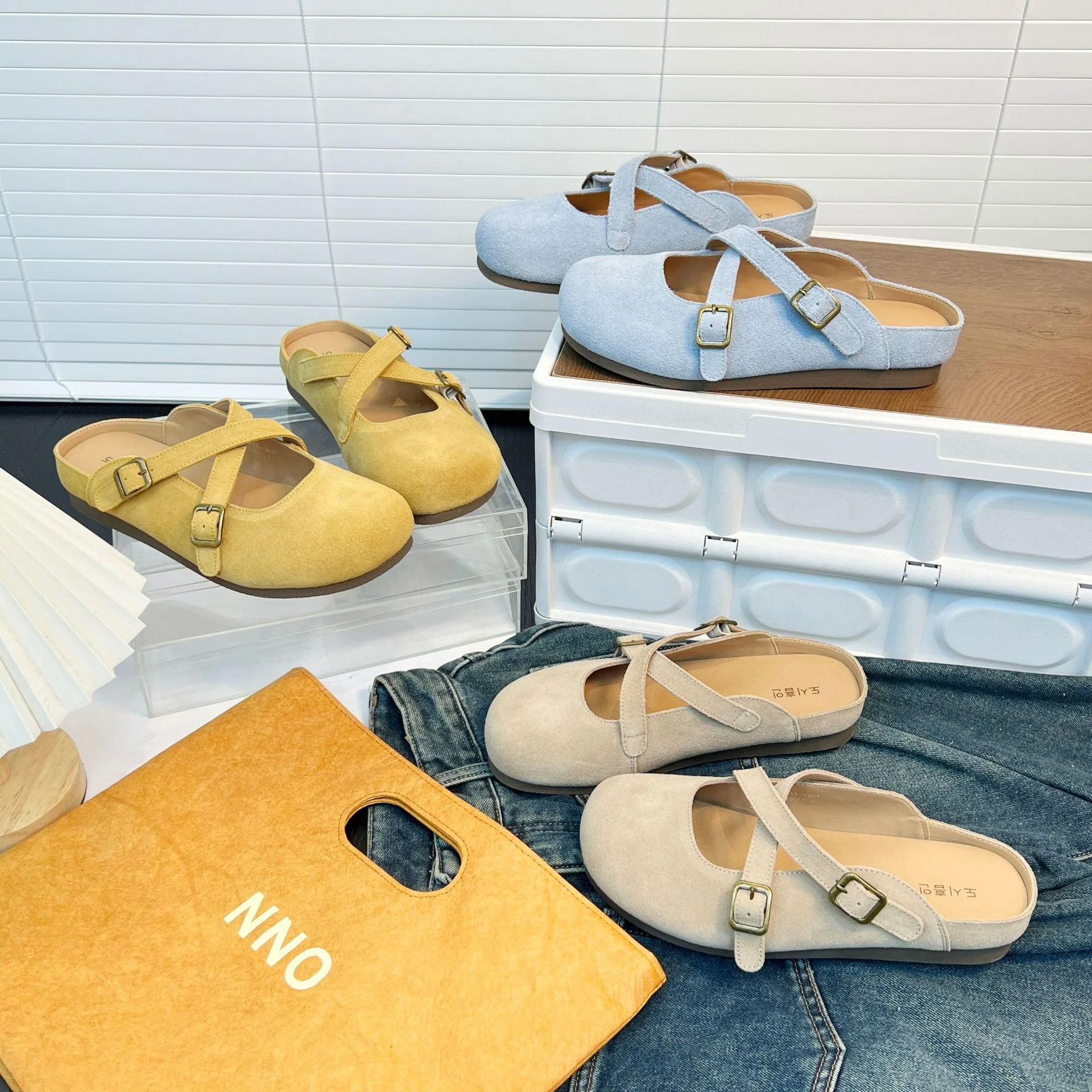 Damen Clogs mit elegantem Kreuzriemen und rutschfester Sohle Heidi Mode - Image 4