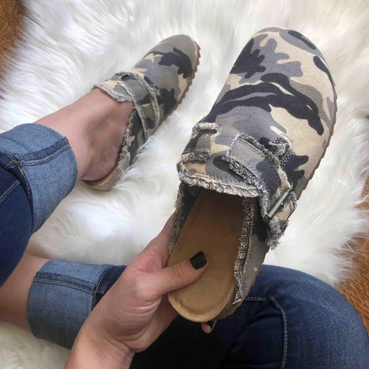 Damen Clogs mit lässigem Camouflage-Design und weichem Fußbett Heidi Mode - Image 2