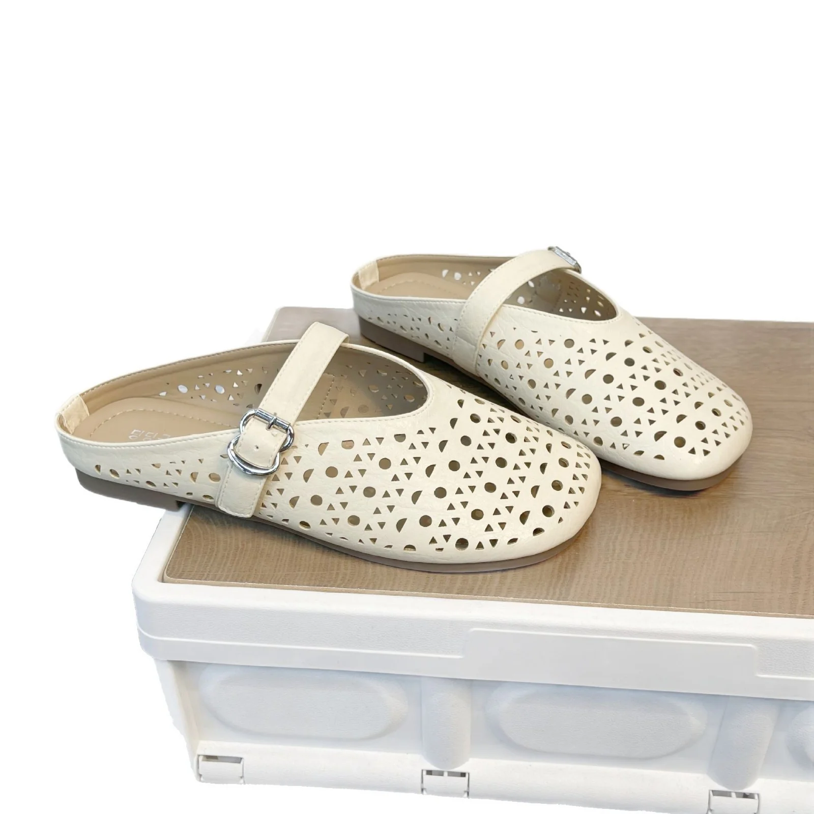 Damen Clogs mit modischem Durchbruchsdesign und verstellbarem Riemen Heidi Mode - Image 9