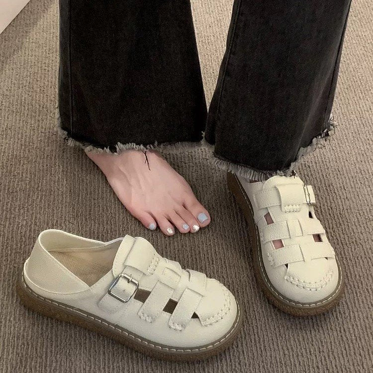 Damen Clogs mit modischem Riemenverschluss und rutschfester Sohle Heidi Mode