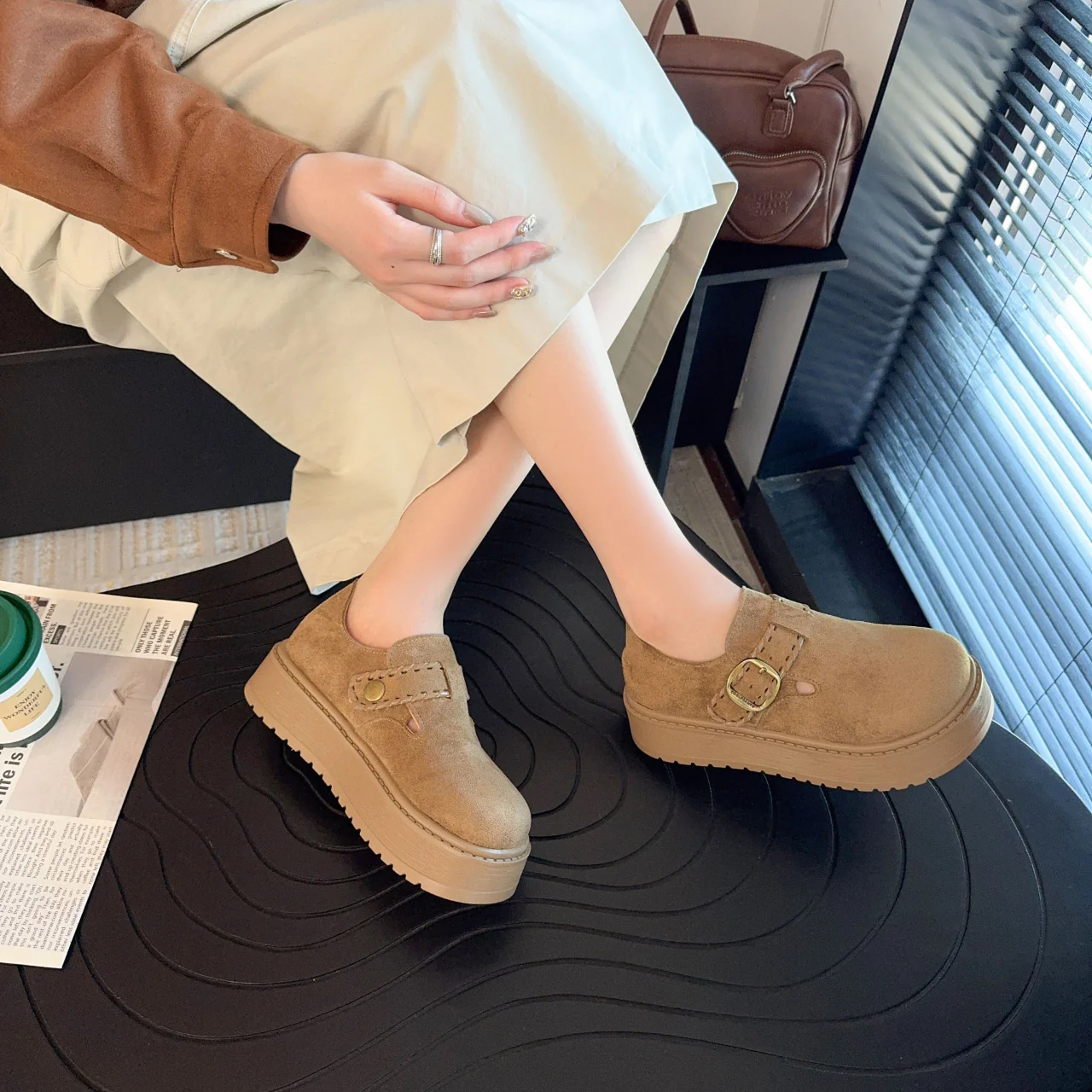Damen Clogs mit modischem Schnallenverschluss und dickem Plateau-Heel Heidi Mode - Image 3