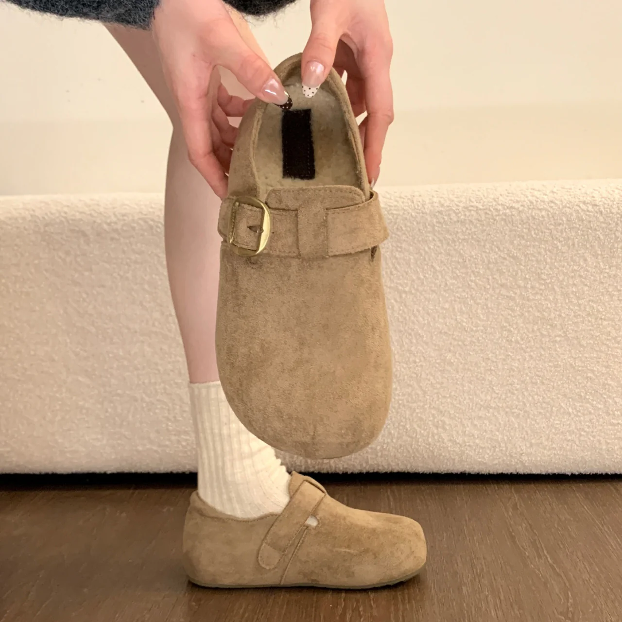 Damen Clogs mit weich gepolstertem Innenfutter und verstellbarem Riemen Heidi Mode - Image 3