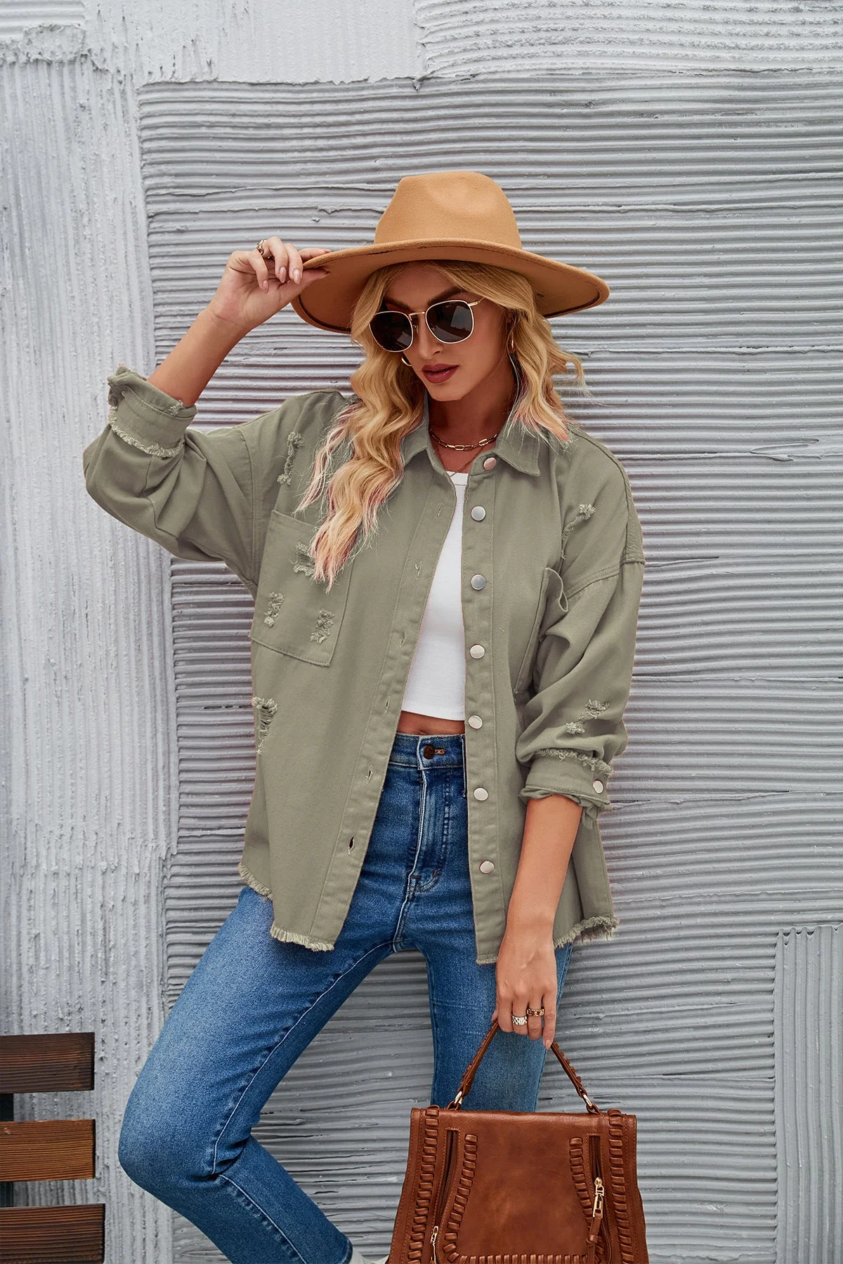 Damen Denim-Hemdjacke Im Lässigen Oversized-Schnitt mit Fransigen Details Heidi-Mode - Image 9