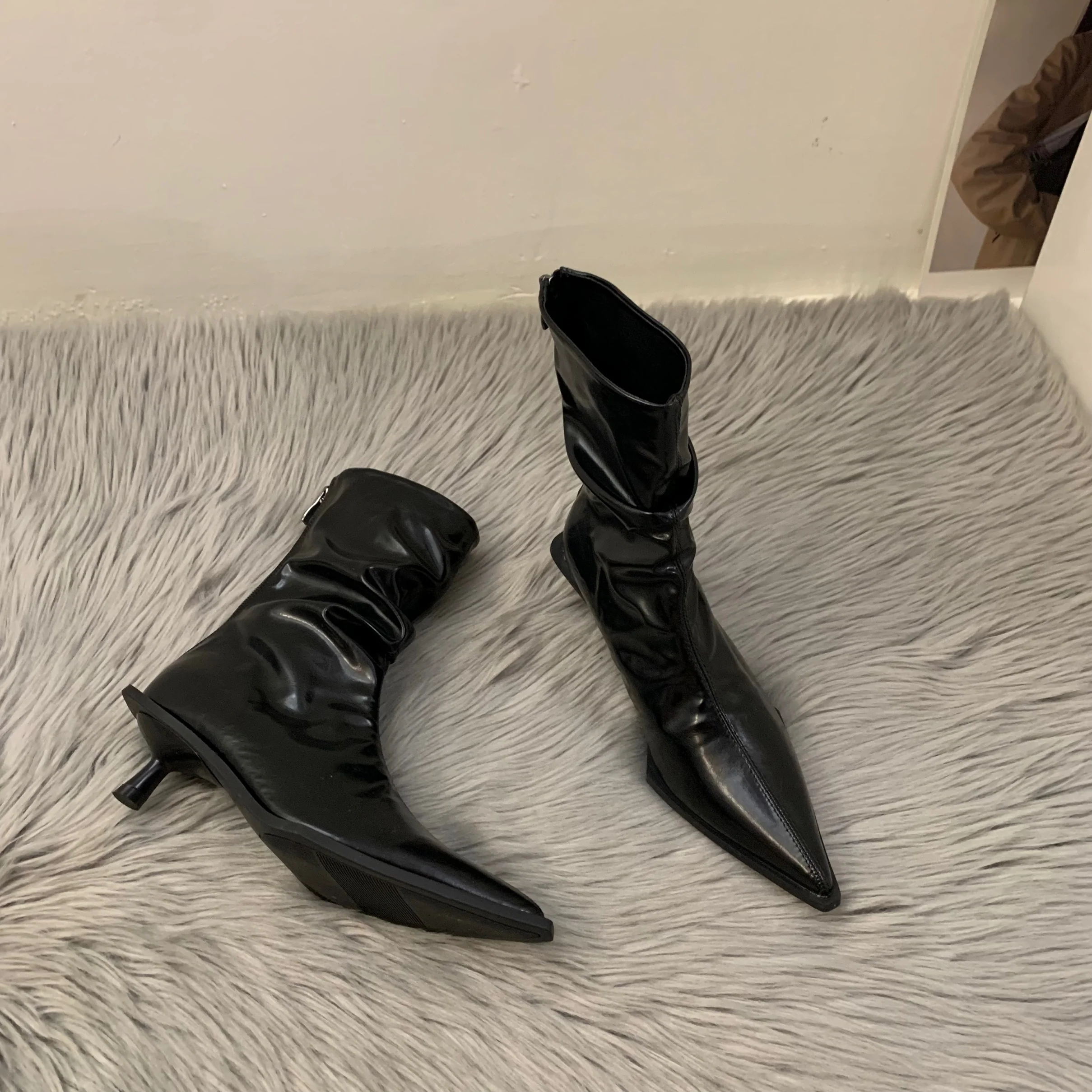 Damen Einzigartige Stiefeletten mit elegantem Faltenwurf und modischem Absatz Heidi Mode - Image 7