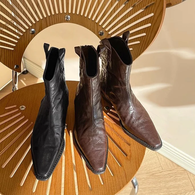 Damen Elegante Ankle Boots mit edler Lederoberfläche und modischem Blockabsatz Heidi Mode