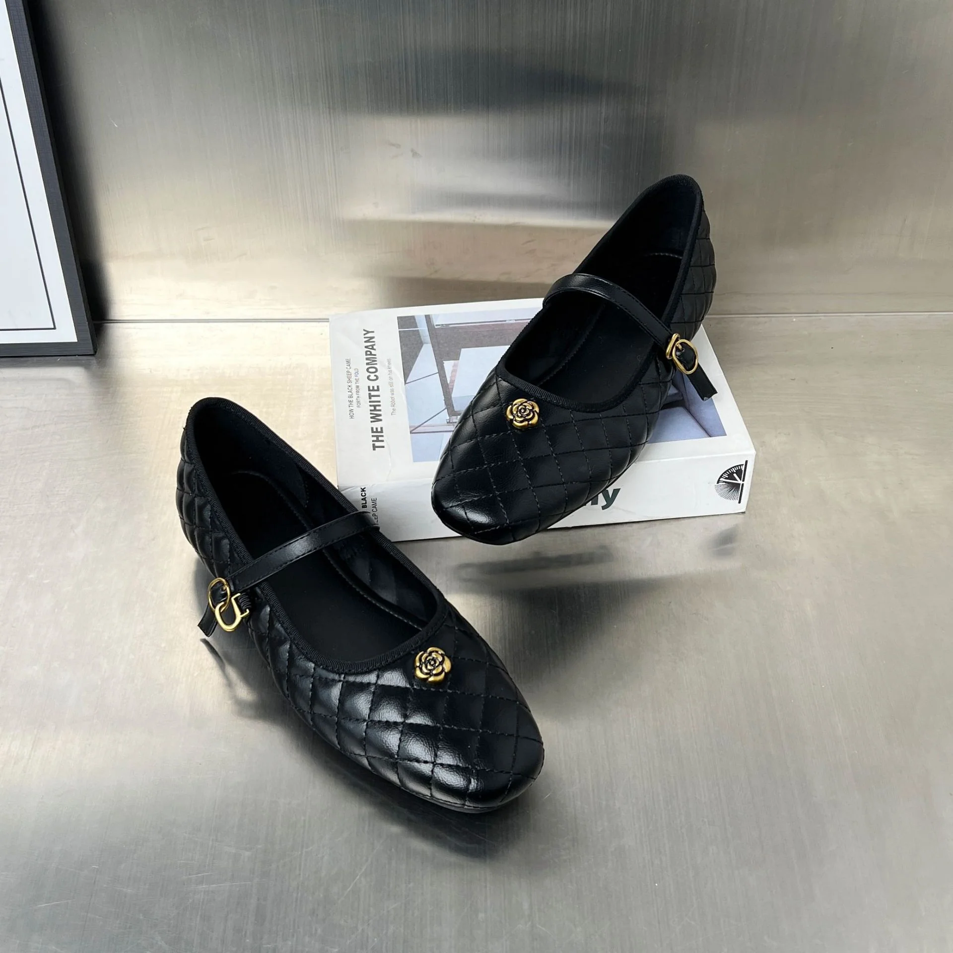 Damen elegante Ballerinas mit bequemer Riemenverzierung und edler Steppung Heidi Mode - Image 2