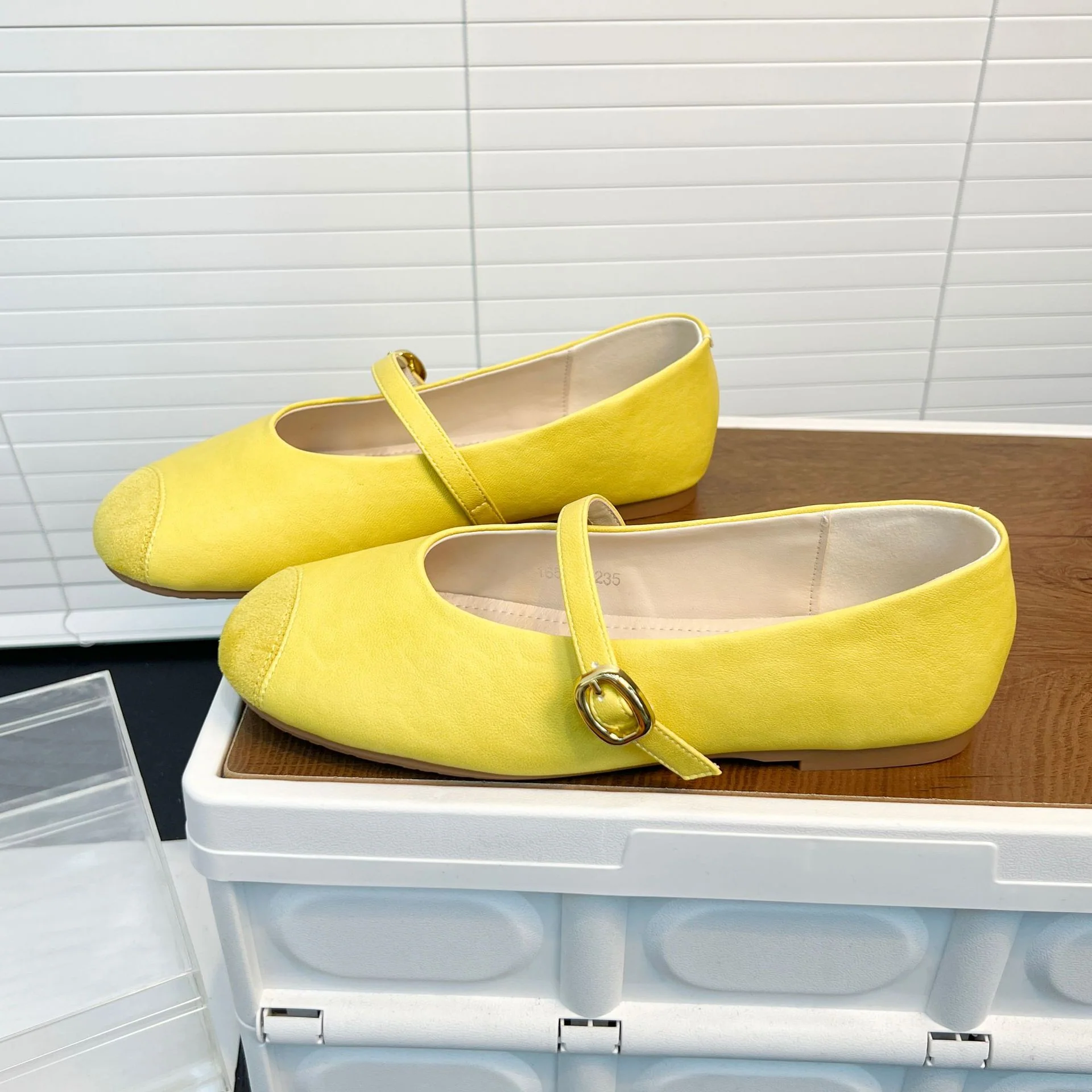 Damen elegante Ballerinas mit dekorativem Riemen und edler Schnallenverzierung Heidi Mode