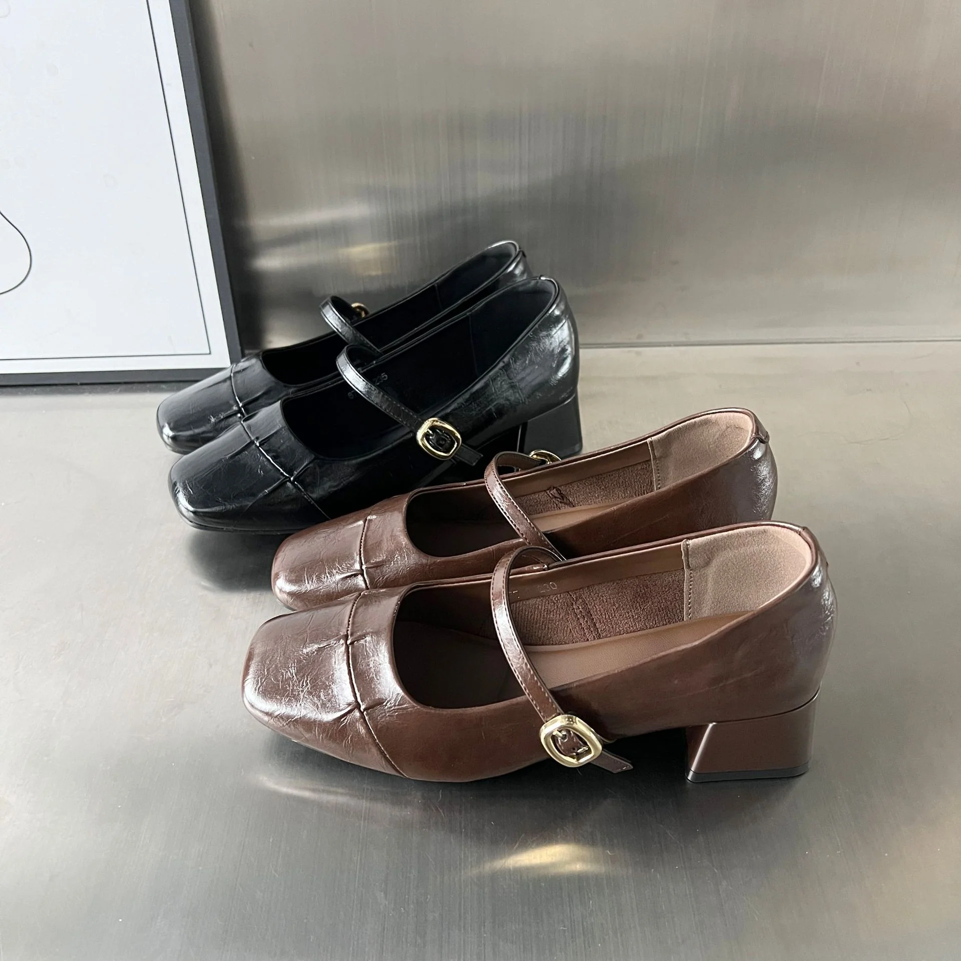 Damen Elegante Ballerinas mit dekorativem Riemen und hochwertiger Lederoberfläche Heidi Mode - Image 3