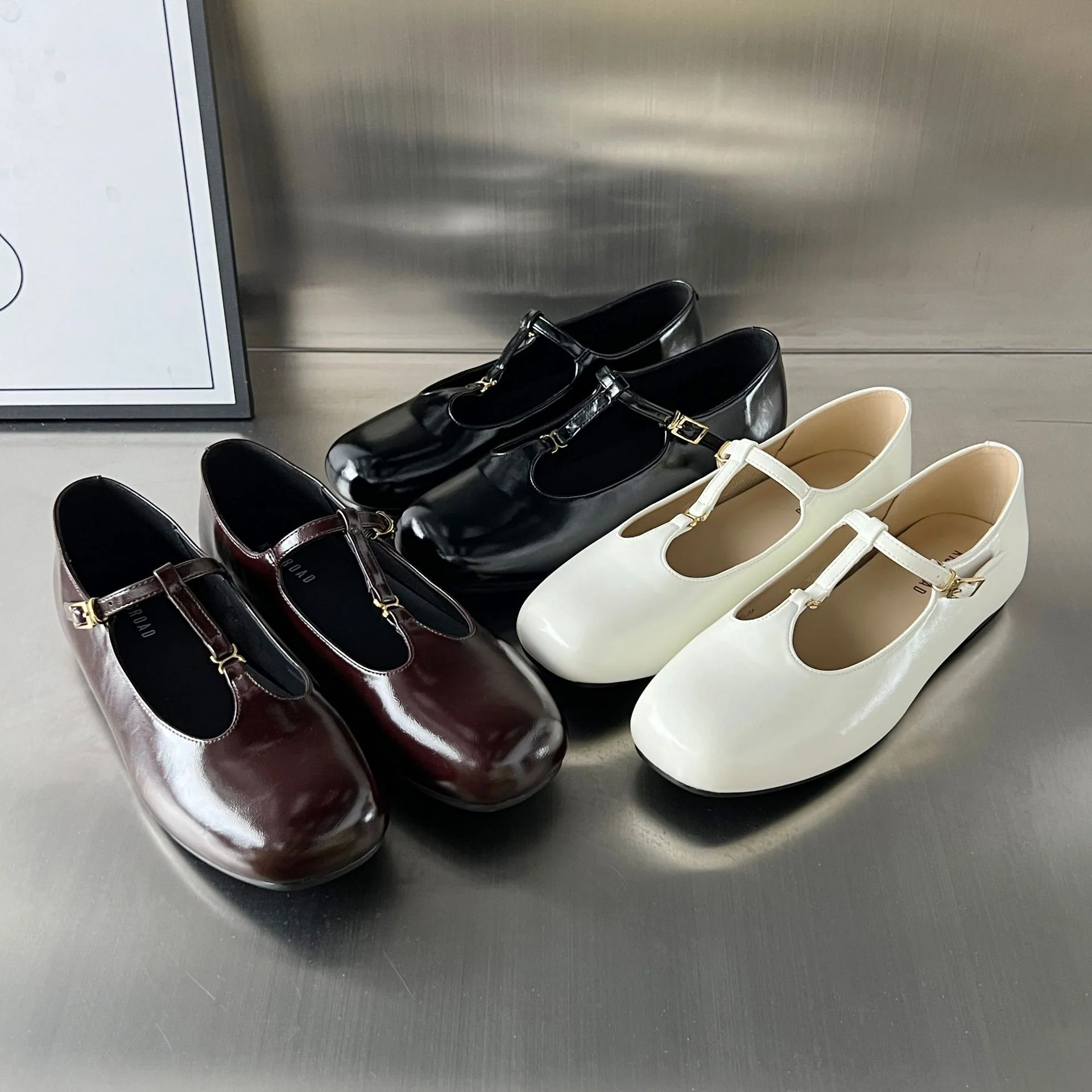 Damen Elegante Ballerinas mit doppeltem Riemen und modischem Glanzleder Heidi Mode - Image 4