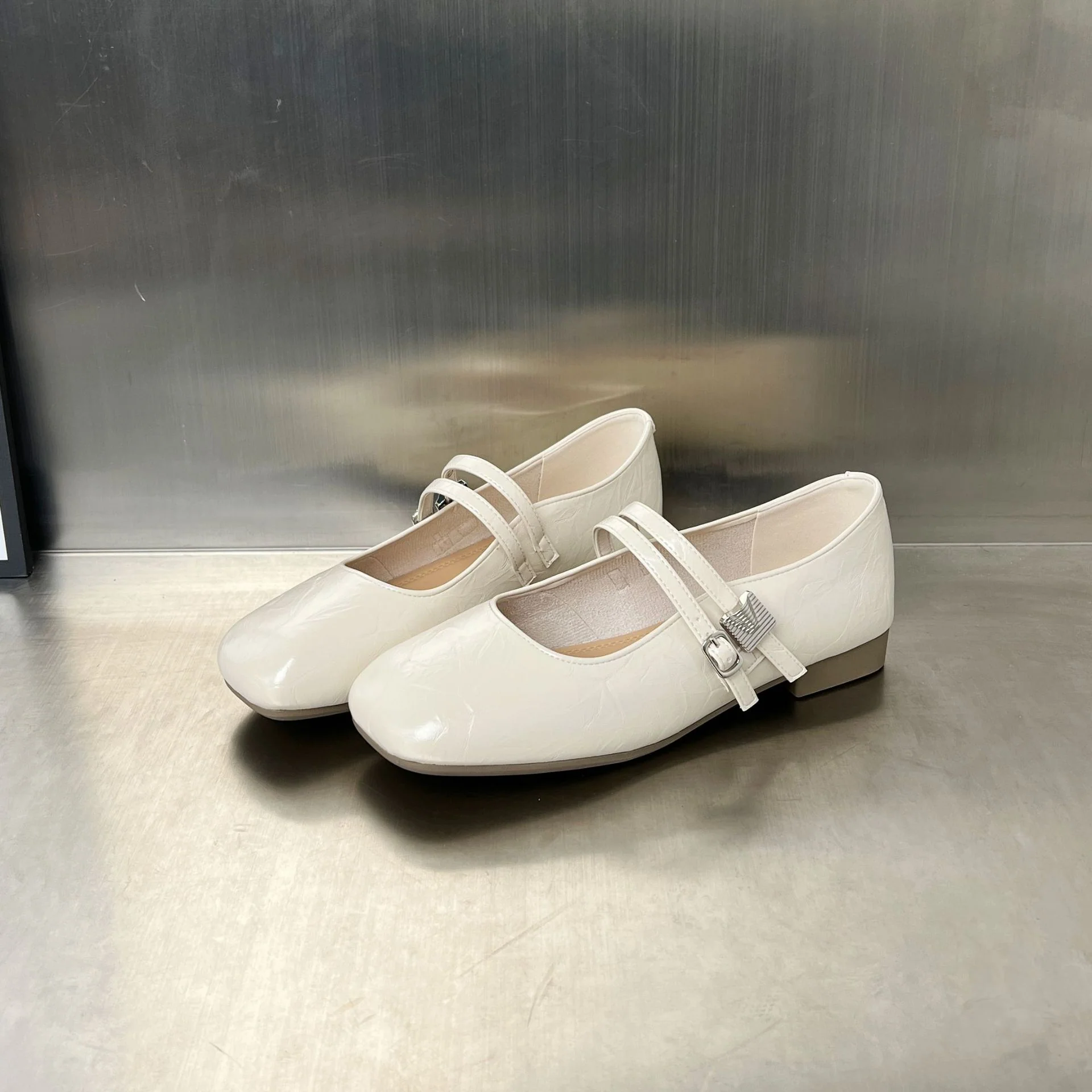Damen Elegante Ballerinas mit doppeltem Riemendesign und komfortabler Innensohle Heidi Mode