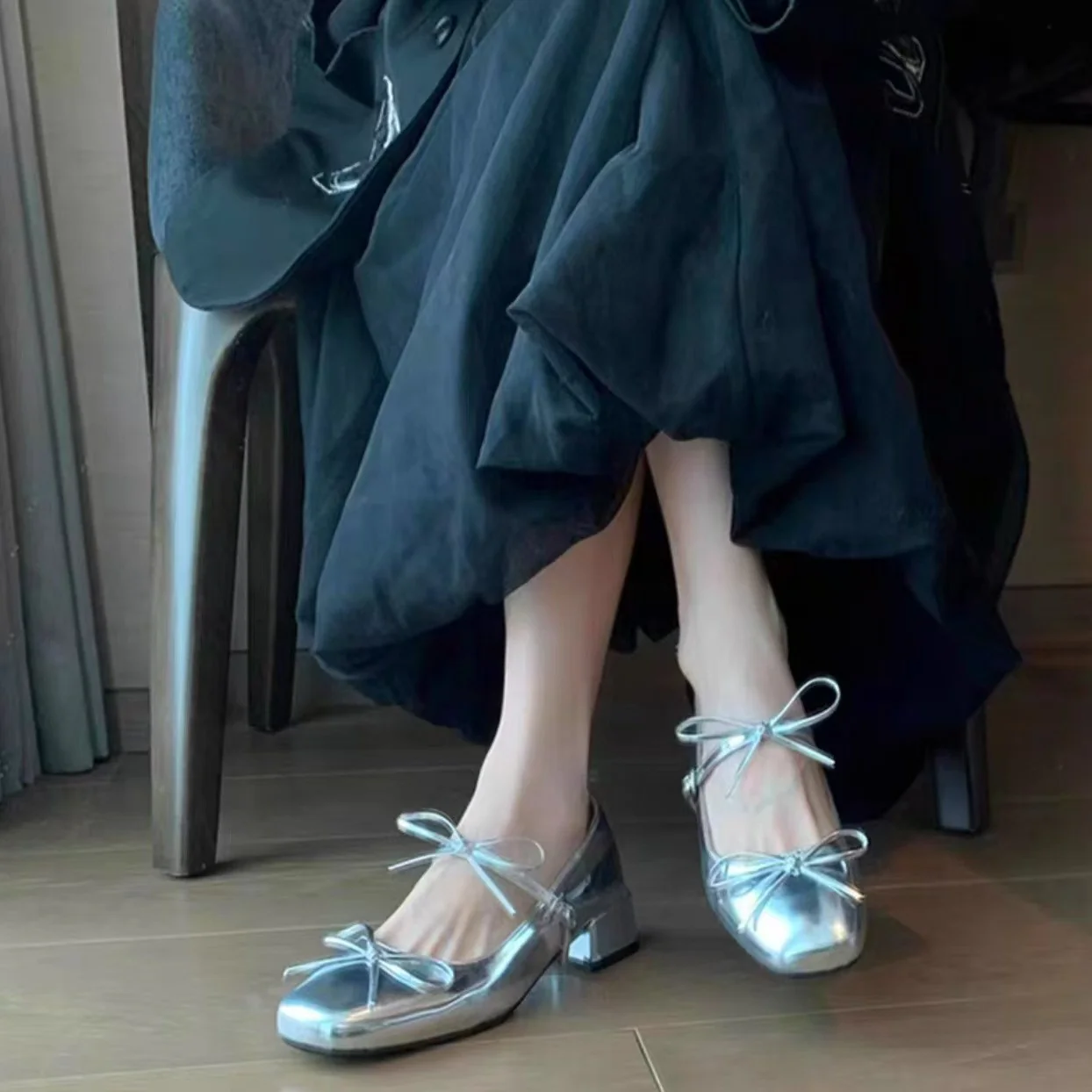Damen elegante Ballerinas mit glänzender Oberfläche und niedlichem Schleifendetail Heidi Mode - Image 4