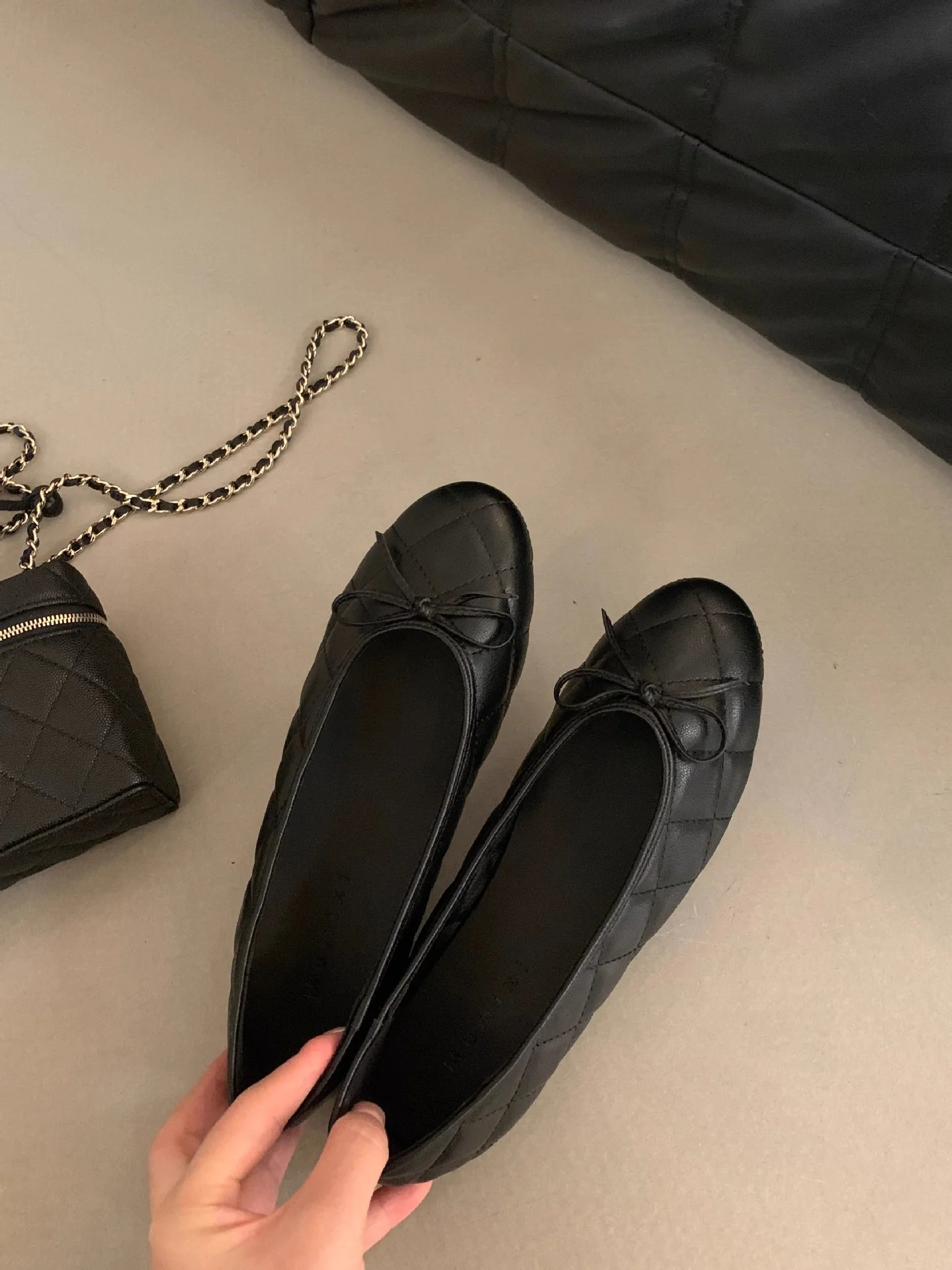 Damen elegante Ballerinas mit klassischem Schnitt und trendiger Zierborte Heidi Mode - Image 7