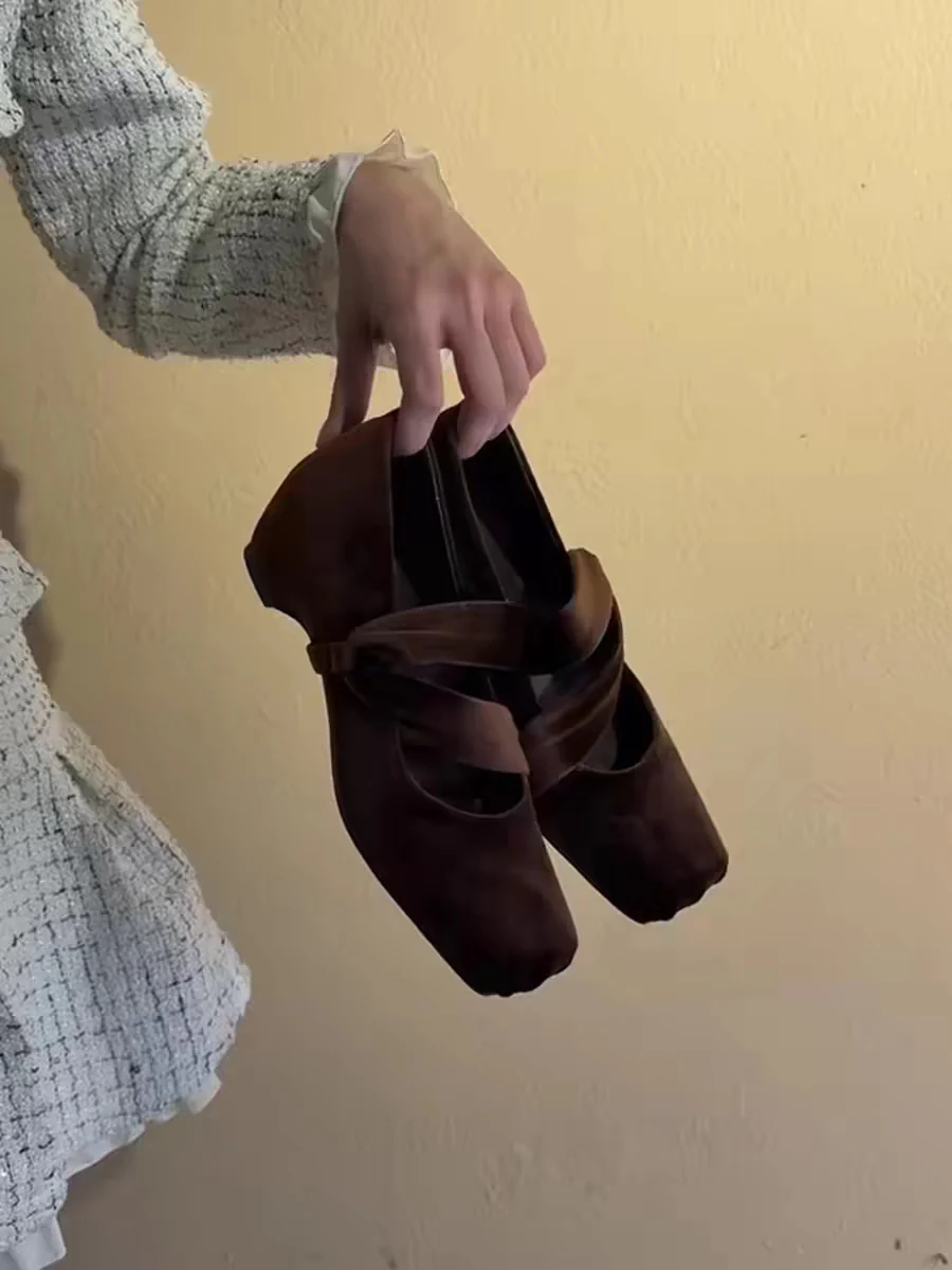 Damen elegante Ballerinas mit modischem Kreuzriemen und hochwertiger Veloursleder-Oberfläche Heidi Mode - Image 6
