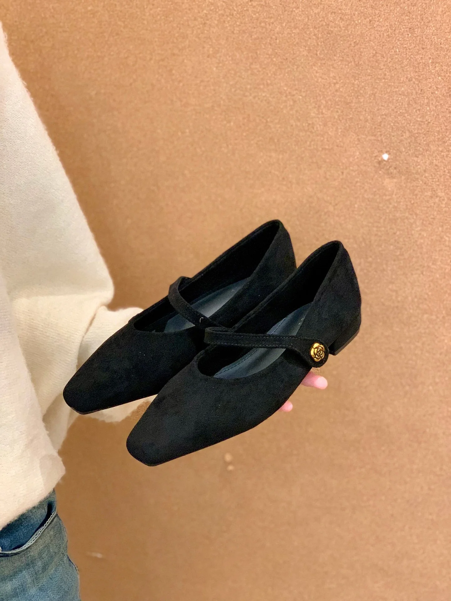 Damen elegante Ballerinas mit modischem Riemchen und hochwertigem Veloursleder Heidi Mode - Image 6