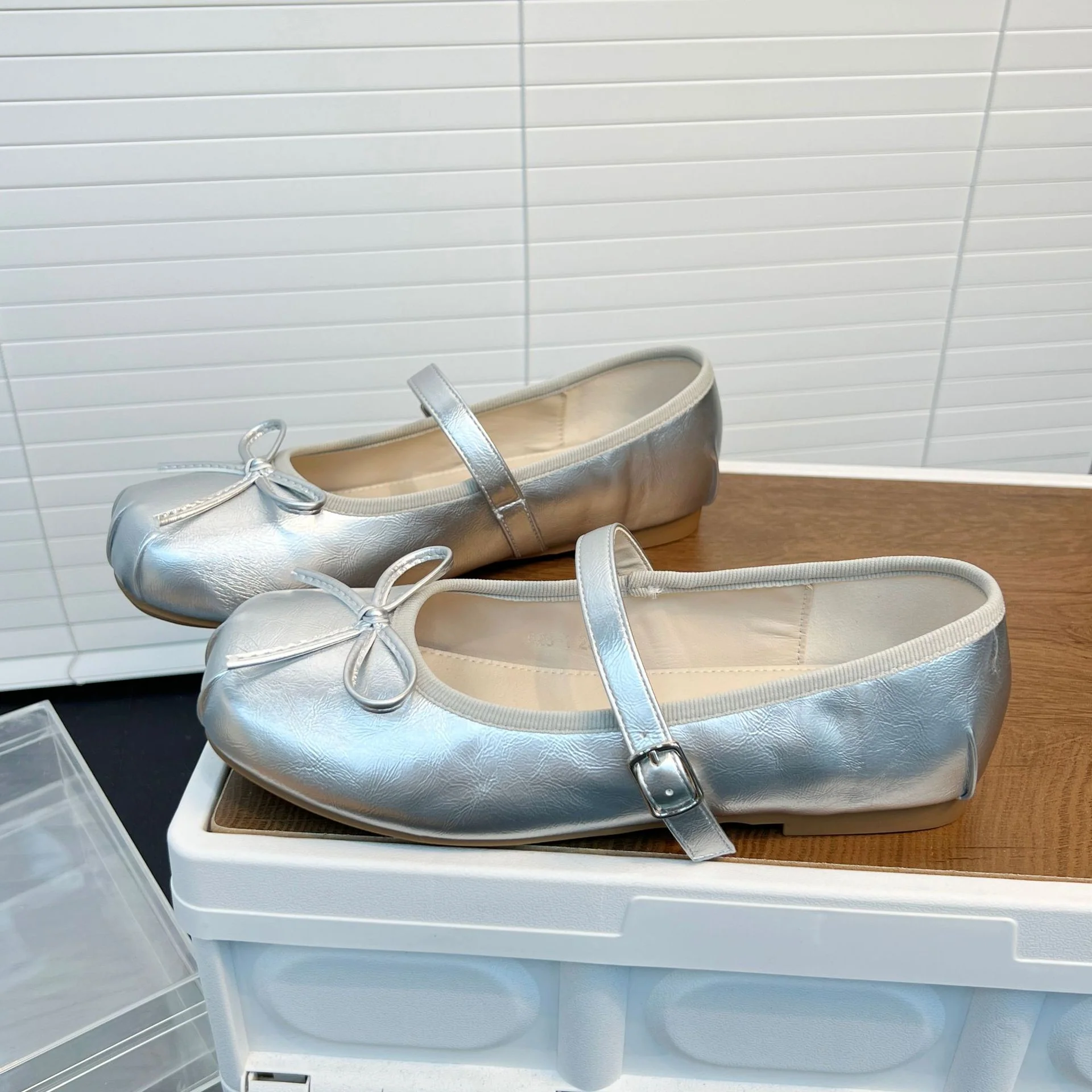 Damen Elegante Ballerinas mit süßem Schleifenakzent und praktischem Riemen Heidi Mode - Image 6