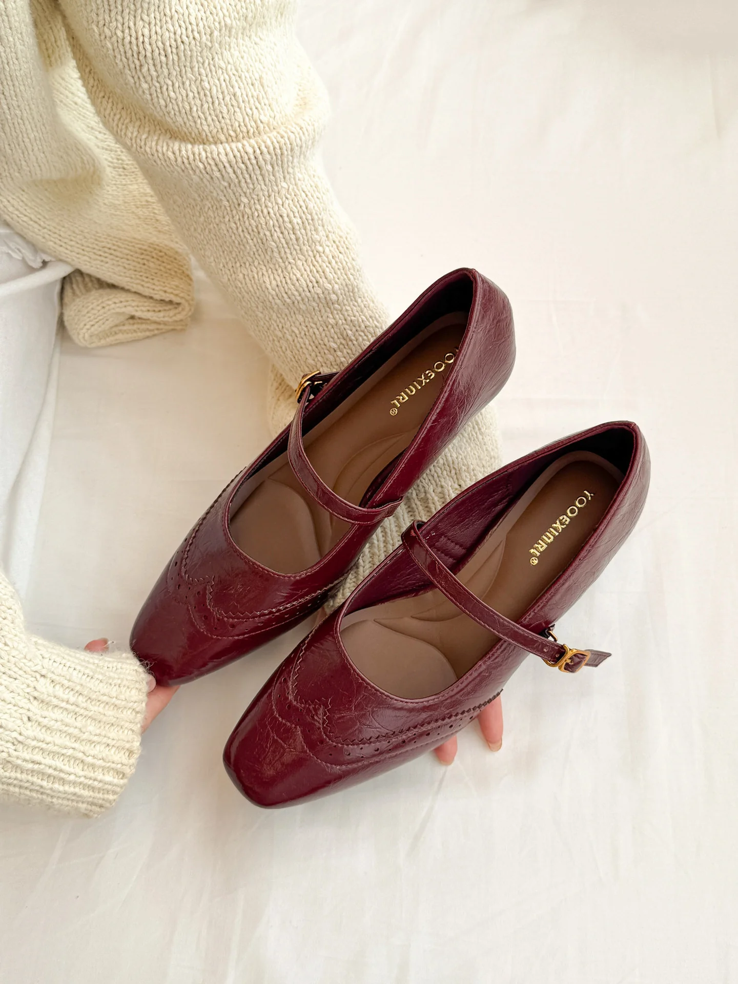 Damen elegante Ballerinas mit verstellbarem Riemen und feiner Brogue-Prägung Heidi Mode - Image 6