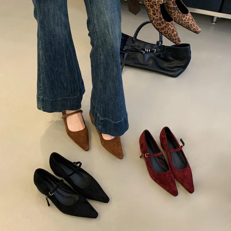 Damen elegante Ballerinas mit verstellbarem Riemen und feiner Wildlederoberfläche Heidi Mode - Image 2