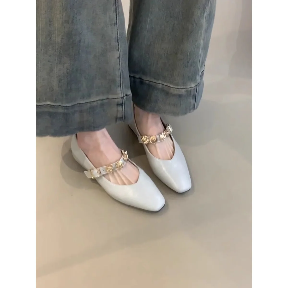 Damen elegante Ballerinas mit zartem Riemchen und luxuriösem Schmuckdetail Heidi Mode - Image 3