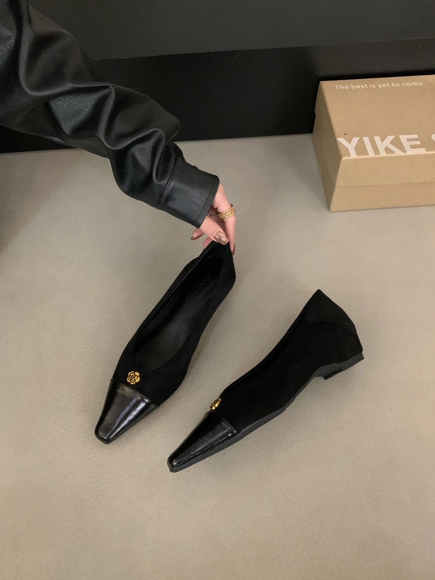 Damen elegante Ballerinas mit zwei Materialien und luxuriösem Akzent Heidi Mode - Image 7