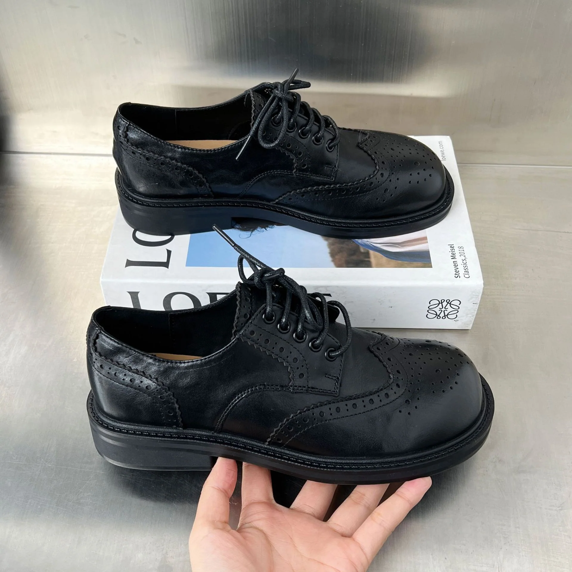 Damen elegante Brogues mit feinem Leder und klassischem Lochdesign Heidi Mode - Image 3