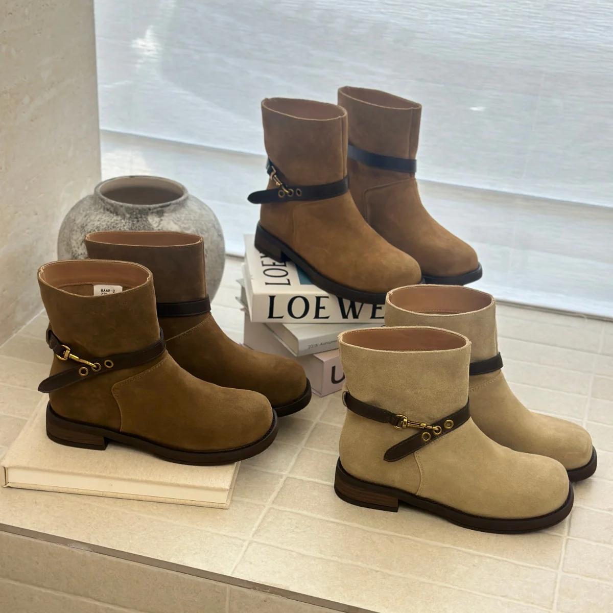 Damen elegante Chelsea Boots mit modischen Schnallen und hochwertiger Wildlederoberfläche Heidi Mode