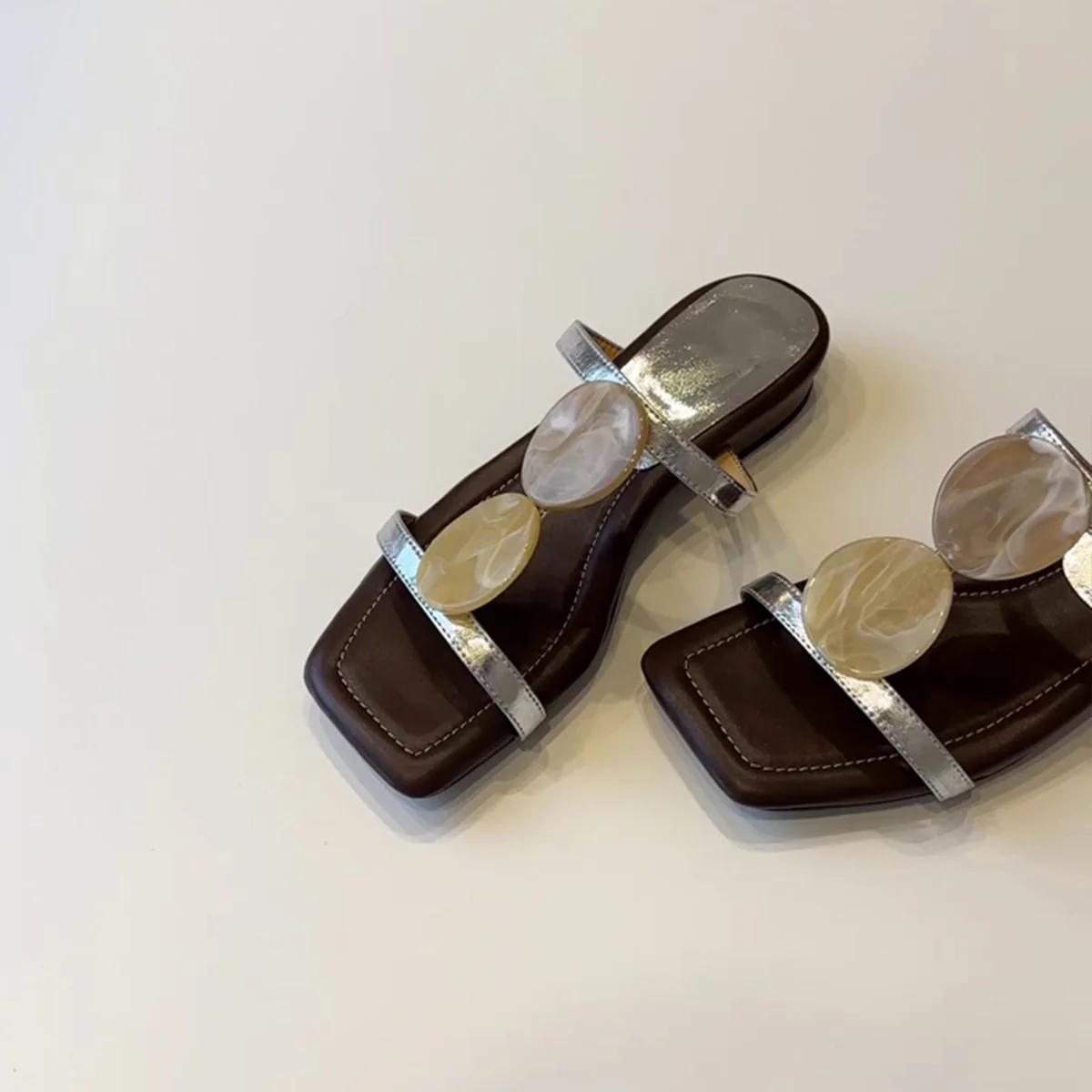 Damen elegante Flip-Flops mit dekorativen Perlenapplikationen Heidi Mode - Image 2