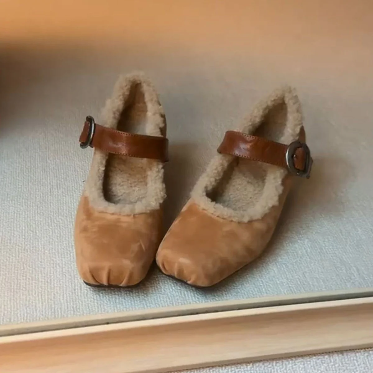 Damen Elegante Hausschuhe mit weichem Fleecefutter und modischem Schnallenverschluss Heidi Mode - Image 6