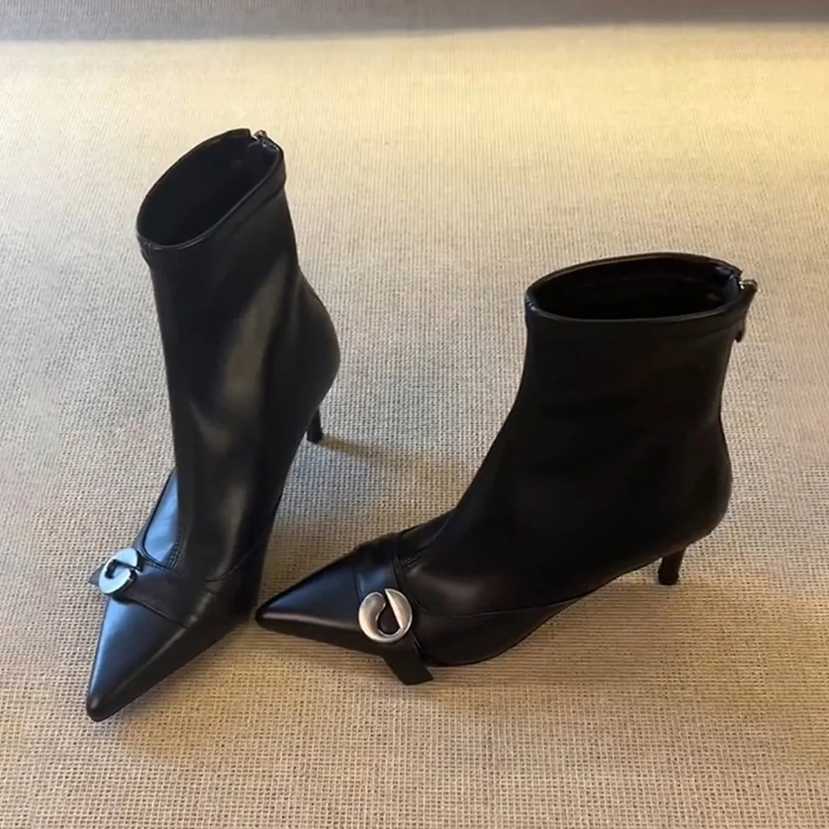 Damen elegante High Heel Stiefeletten mit modischer Schnallenverzierung Heidi Mode - Image 2