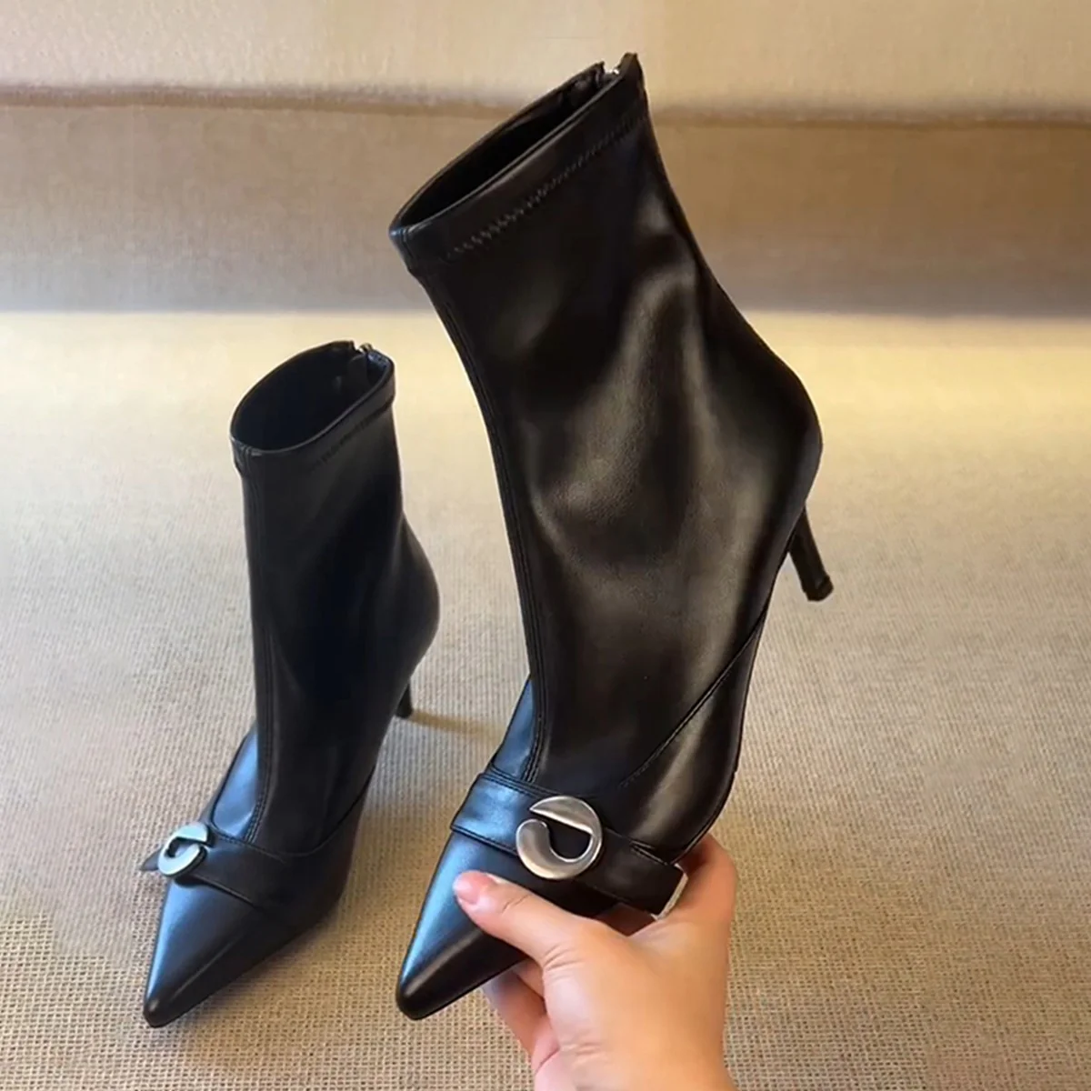 Damen elegante High Heel Stiefeletten mit modischer Schnallenverzierung Heidi Mode - Image 3